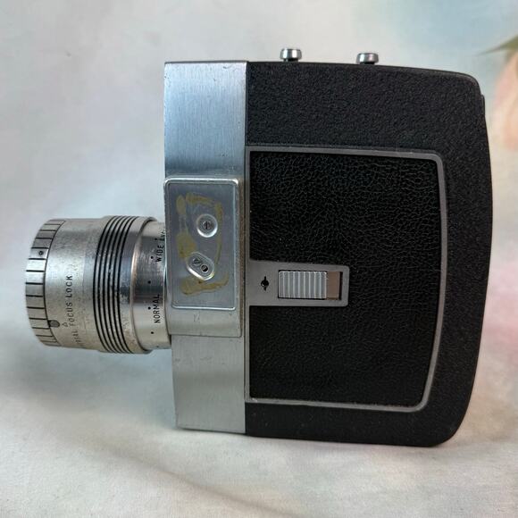 Vintage Bell & Howell Director Series Zoomatic Magazine 8MM Movie Film Camera - Picture 3 of 6